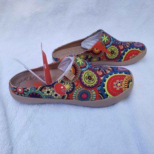 New with Tags Uin Blossom Slipper Slides, Shoes Size 6.5  Clogs